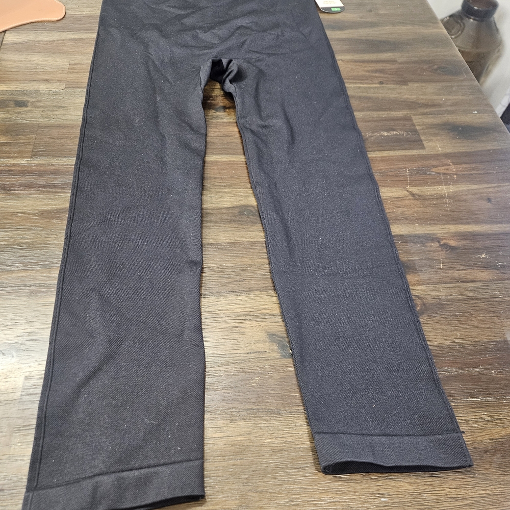 Shapermint Essentials High Waisted Shaping Capri Legging Black New Sz L
